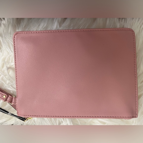 Gorgeous Juicy Couture Wristlet - Picture 2 of 4